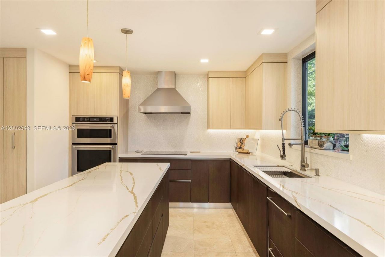 2301 Tigertail Ave, Coconut Grove, FL 33133 Photo