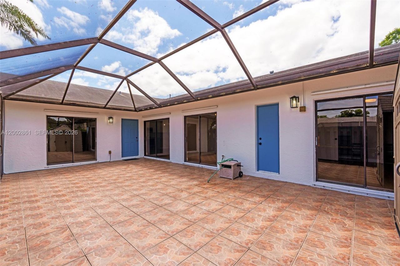 504 Timberlane Cir, Greenacres, FL 33463 Photo