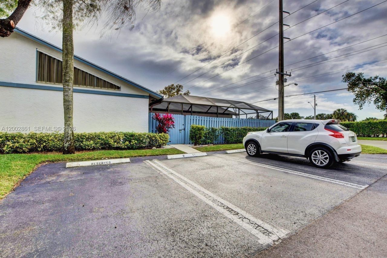 504 Timberlane Cir, Greenacres, FL 33463 Photo