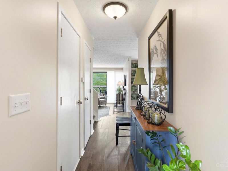 8318 Whisper Way, West Chester, OH 45069 Photo 18