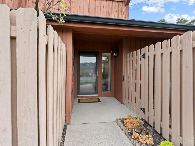 8318 Whisper Way, West Chester, OH 45069 Photo 6