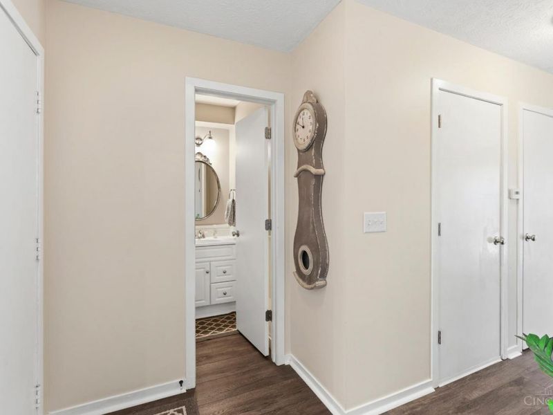 8318 Whisper Way, West Chester, OH 45069 Photo 8