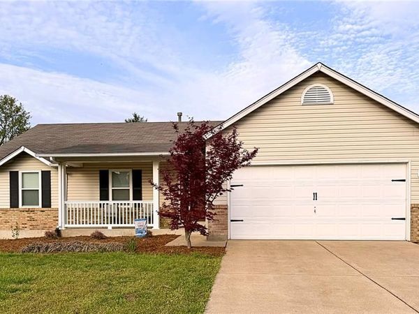 1 Questover Court , St Peters, MO 63376