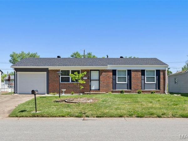 3342 Fleet Lane, St Charles, MO 63301