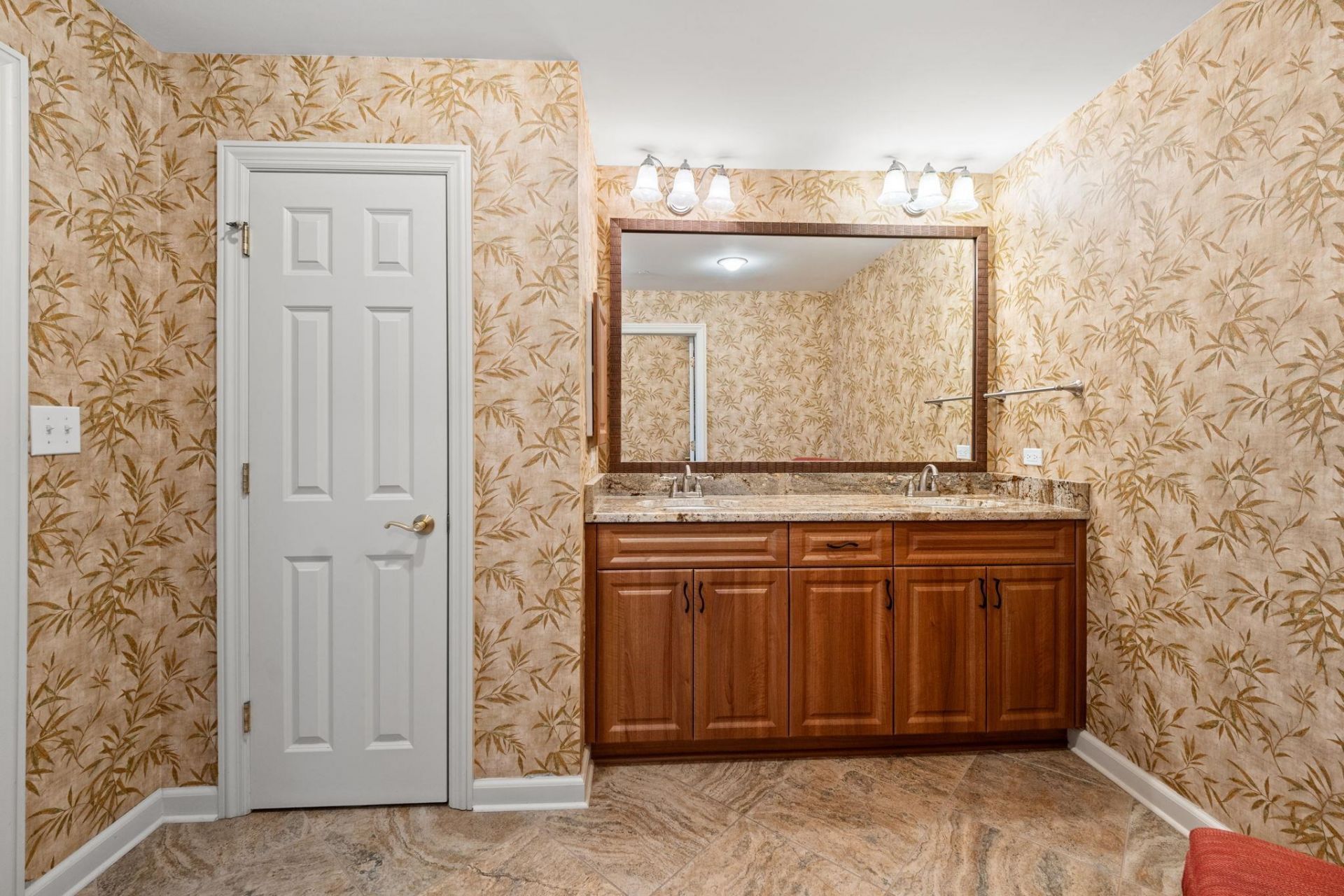 8500 Margate Circle Photo 19