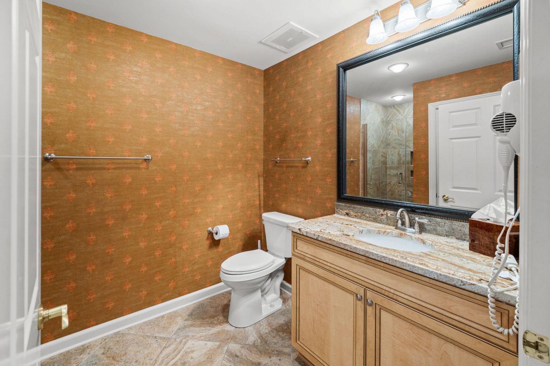 8500 Margate Circle Photo 28