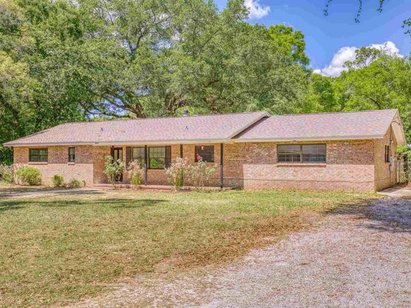 5850 Ironwood Rd, Milton, FL 32583