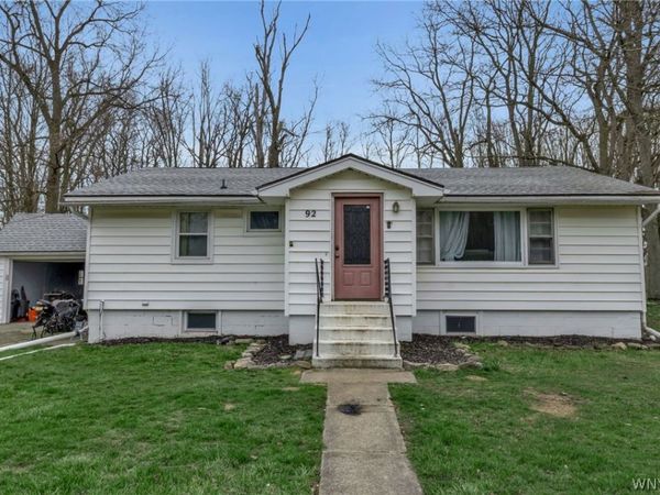 92 N Hartland Street, Middleport, NY 14105