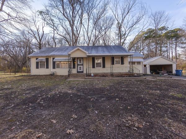 1214 S Lexington St , Trenton, TN 38382