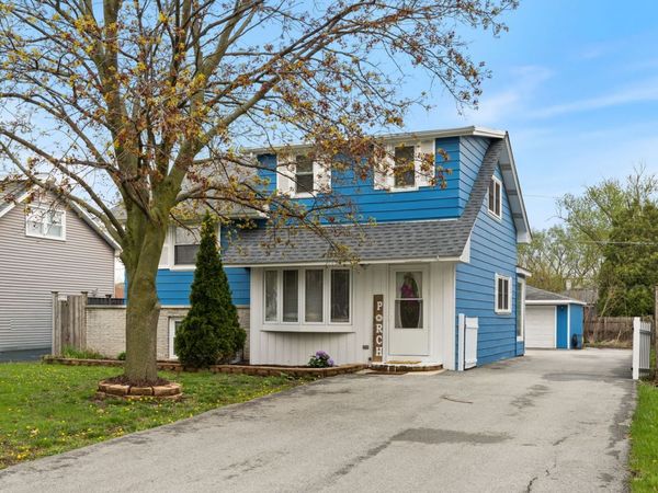 3915 Liberty Boulevard , Westmont, IL 60559