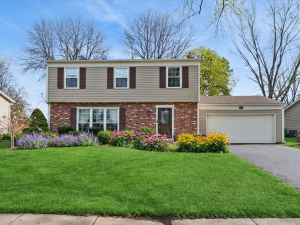 1150 Casa Solana Drive , Wheaton, IL 60189