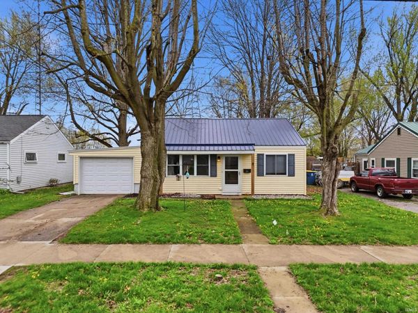 611 Randolph Street, Angola, IN 46703