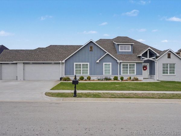 18977 E Ridgeline Road , Catoosa, OK 74015