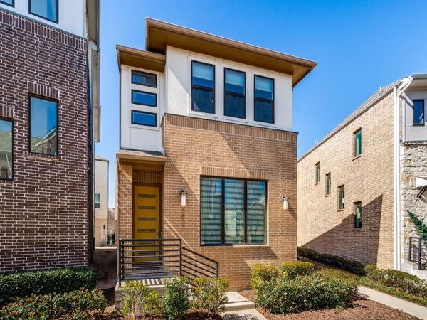 7832 Verona Place , Dallas, TX 75231