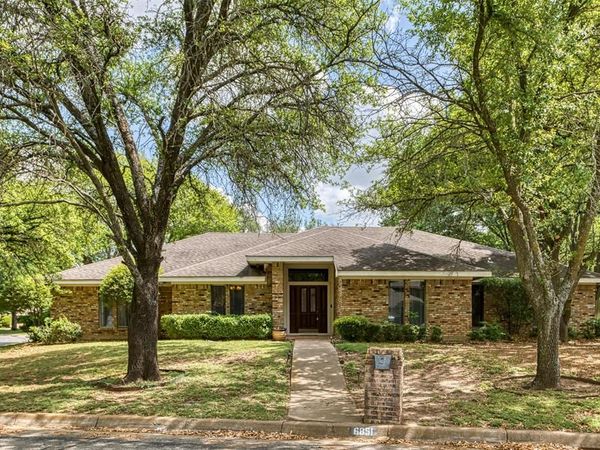 6851 Shorecrest Court, Fort Worth, TX 76132