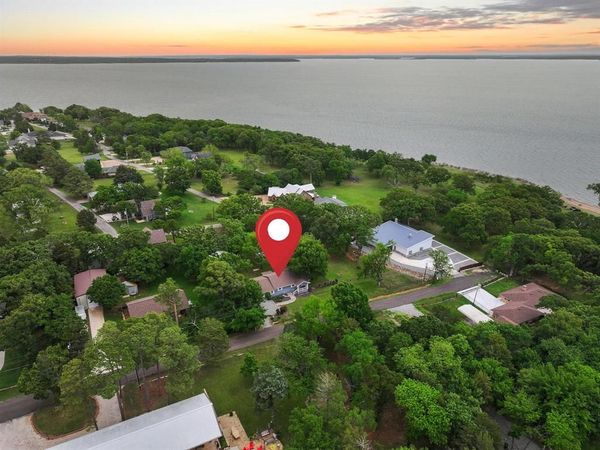 109 Arkansas Street, Pottsboro, TX 75076