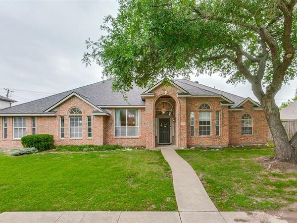 7305 Silverthorn Drive, Rowlett, TX 75089