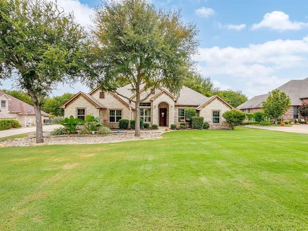 112 Heritage Place, Glen Rose, TX 76043