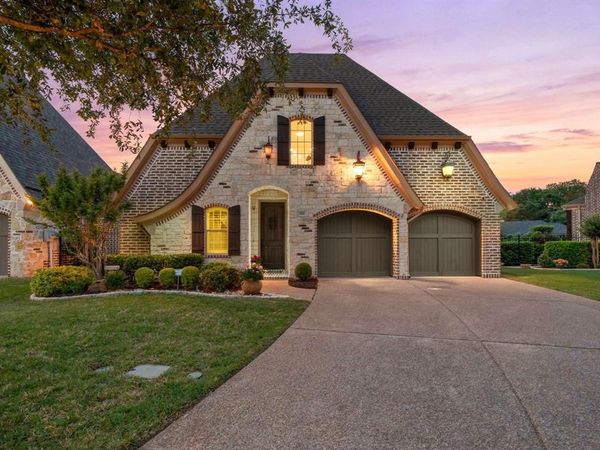 825 Creekview Lane, Colleyville, TX 76034
