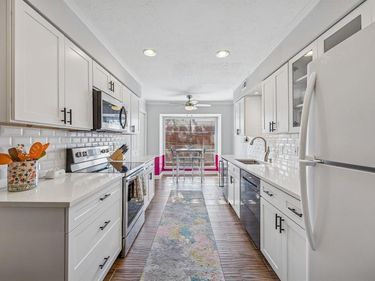 10019 Regal Park Lane, Unit 207, Dallas, TX 75230