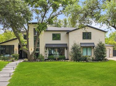 4028 Courtshire Drive, Dallas, TX 75229