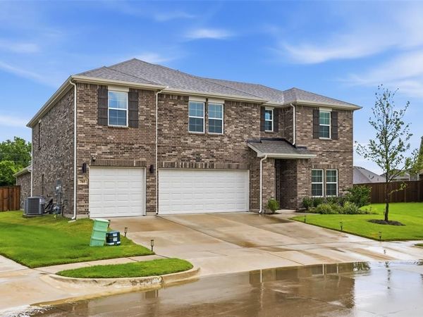 785 Vineyard Way, Forney, TX 75126