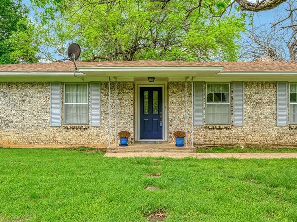 311 N Britton Street , Tom Bean, TX 75491