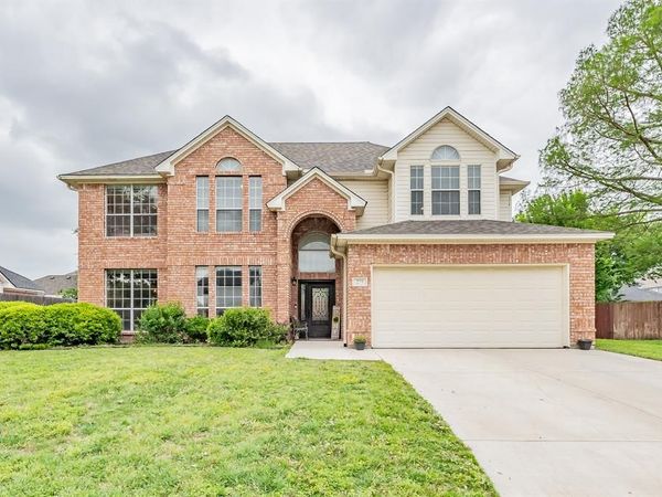 275 Meadowside Drive , Keller, TX 76248