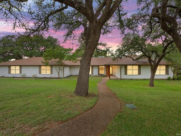 153 Eagle Canyon Drive , China Spring, TX 76633