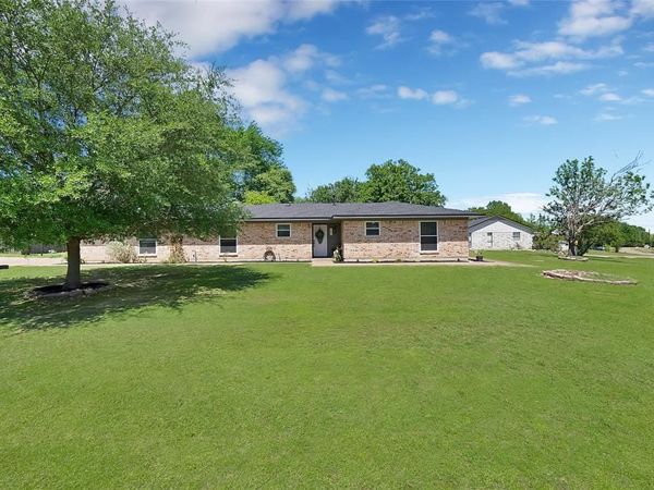 103 Willow Lake Lane , Crandall, TX 75114