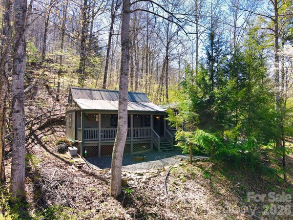 307 Dancing Leaf Lane , Bakersville, NC 28705