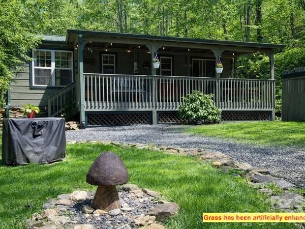 307 Dancing Leaf Lane, Bakersville, NC 28705