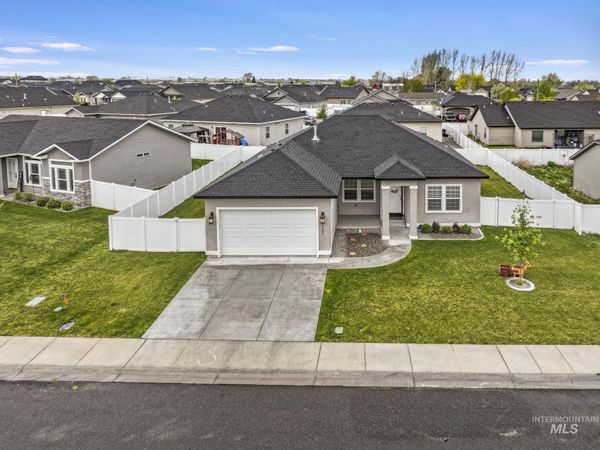 1362 Golden Pheasant Dr, Twin Falls, ID 83301