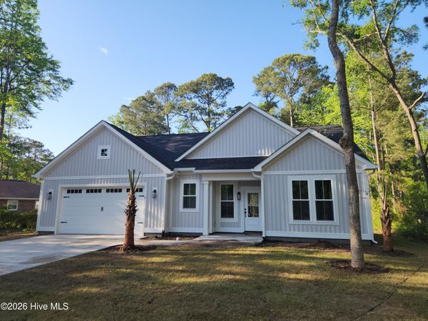 7 Lakeview Court, Carolina Shores, NC 28467