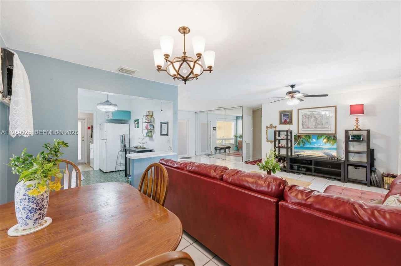 737 SW 2nd Ct, Hallandale Beach, FL 33009 Photo