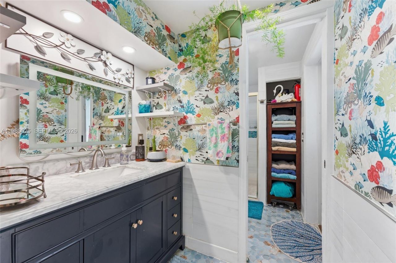 737 SW 2nd Ct, Hallandale Beach, FL 33009 Photo