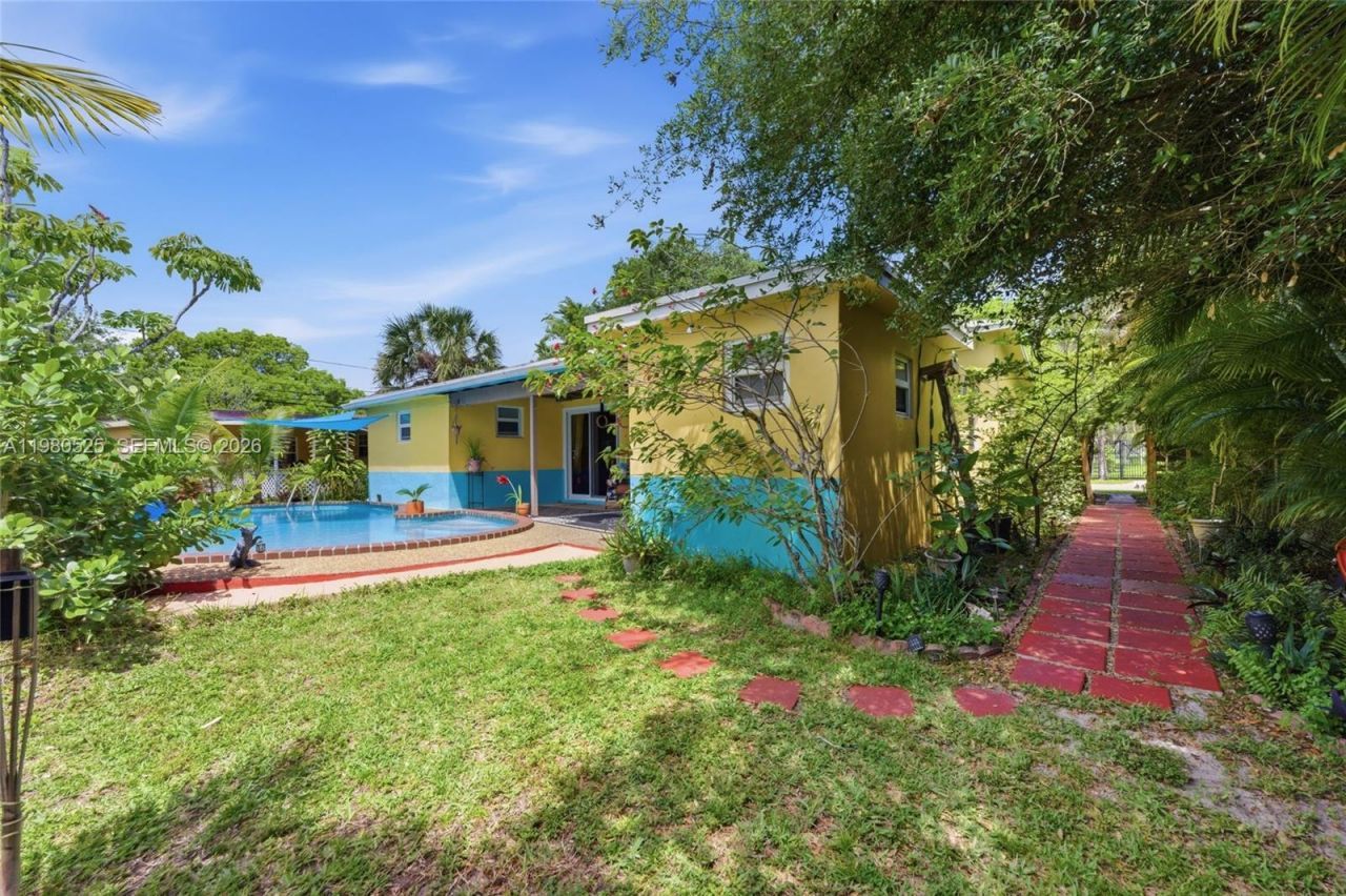 737 SW 2nd Ct, Hallandale Beach, FL 33009 Photo