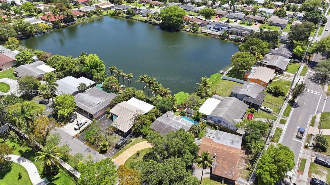 737 SW 2nd Ct, Hallandale Beach, FL 33009 Photo