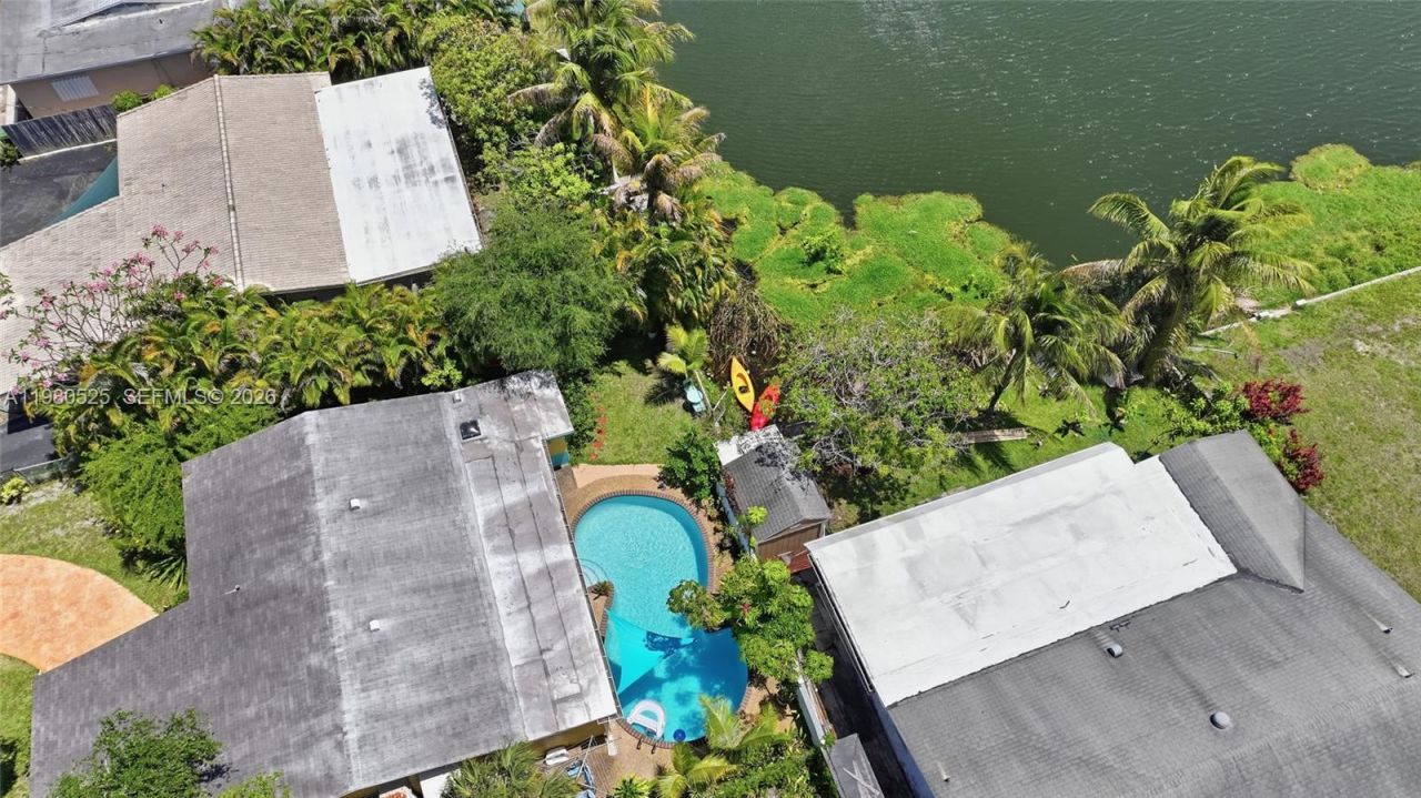 737 SW 2nd Ct, Hallandale Beach, FL 33009 Photo