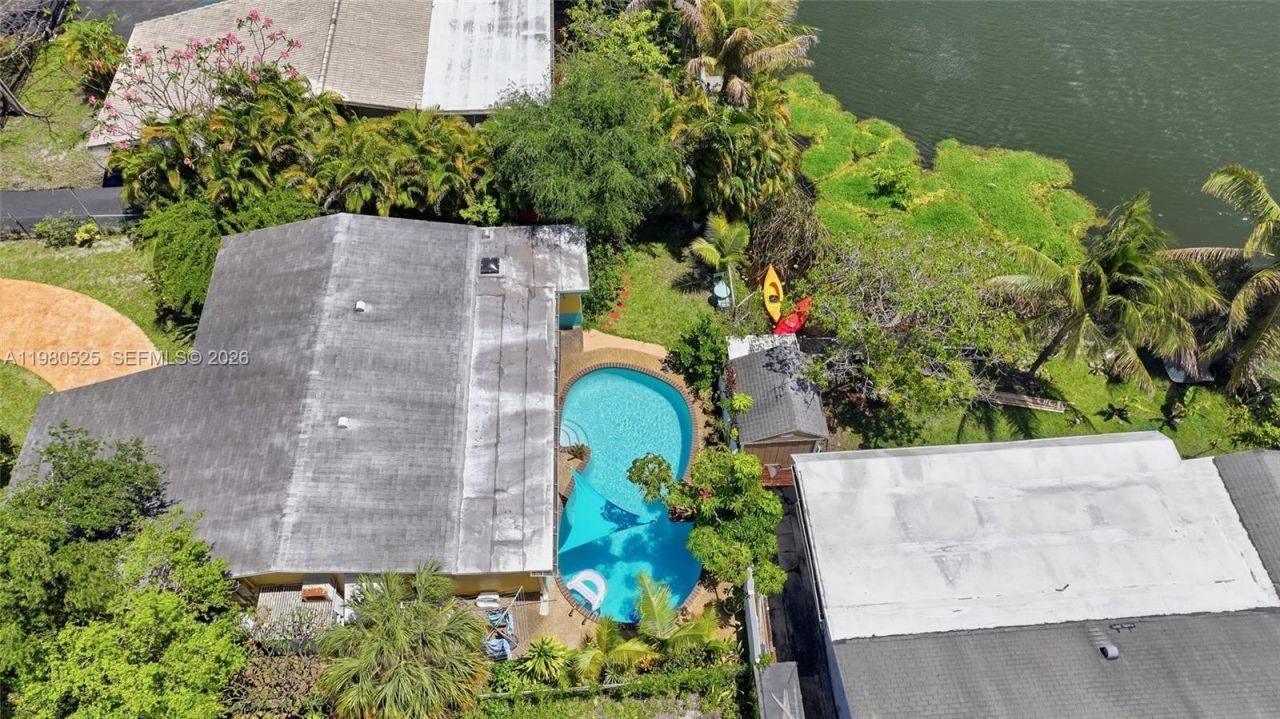 737 SW 2nd Ct, Hallandale Beach, FL 33009 Photo