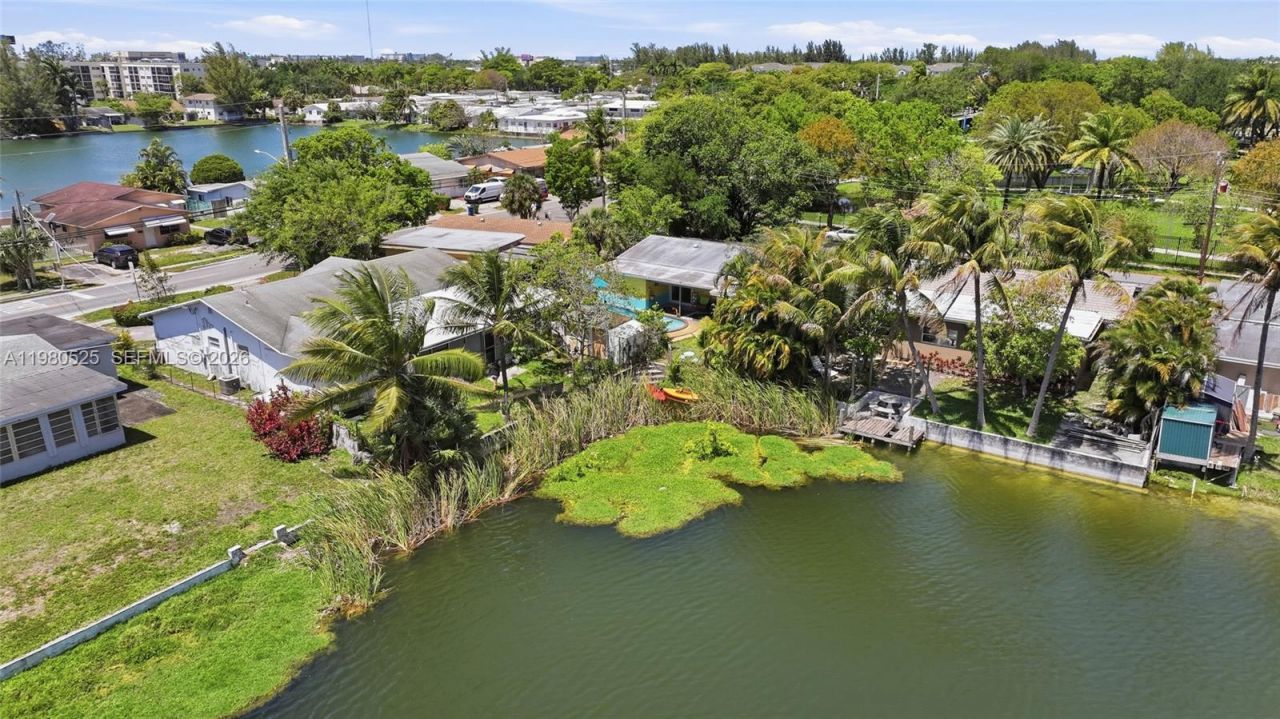 737 SW 2nd Ct, Hallandale Beach, FL 33009 Photo