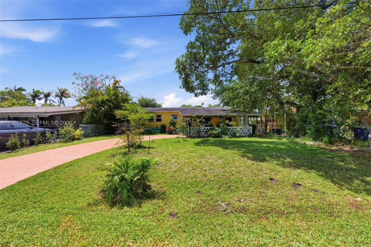 737 SW 2nd Ct, Hallandale Beach, FL 33009 Photo