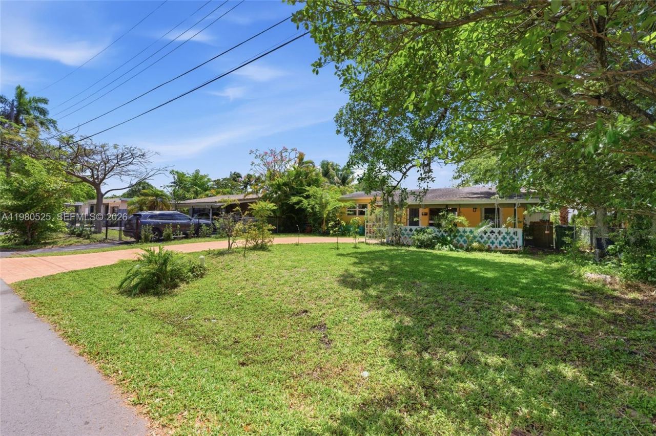 737 SW 2nd Ct, Hallandale Beach, FL 33009 Photo