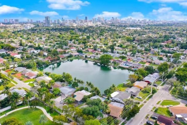 737 SW 2nd Ct, Hallandale Beach, FL 33009 Photo