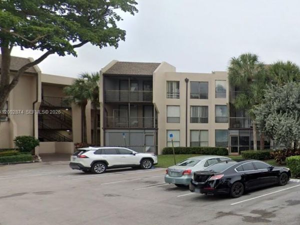 6301 N University Dr , Unit 202, Tamarac, FL 33321