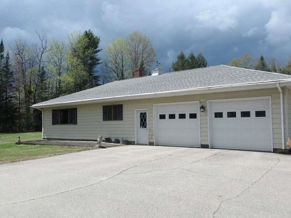 81 Hill Street, Lyndon, VT 05851