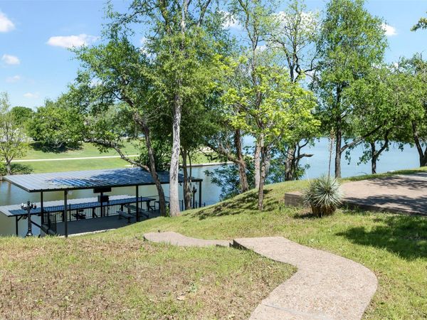 500 Lakeshore DR, Marble Falls, TX 78654