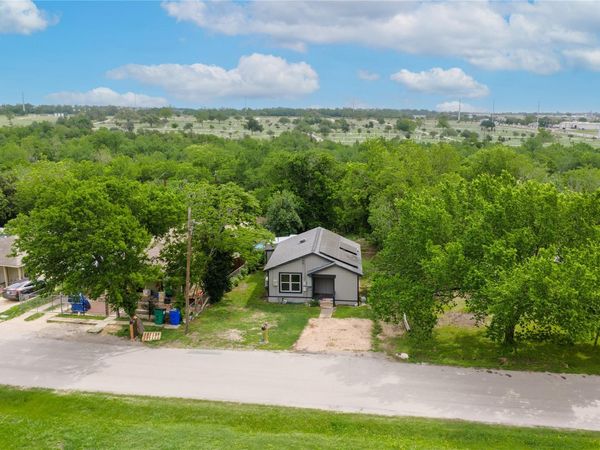604 Burkett ST, Taylor, TX 76574
