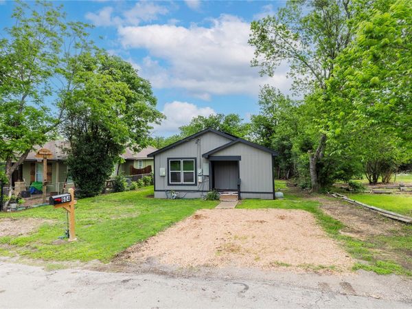 604 Burkett ST , Taylor, TX 76574