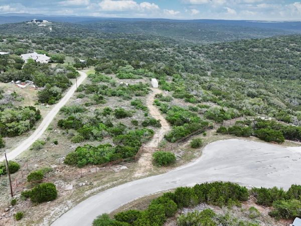 1423 County Road 2744, Mico, TX 78056